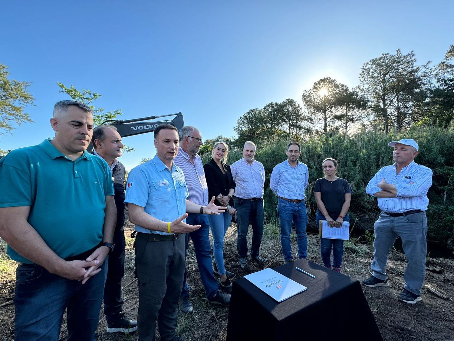 El ministro de Obras Públicas, Lisandro Enrico, en el inicio de los trabajos.