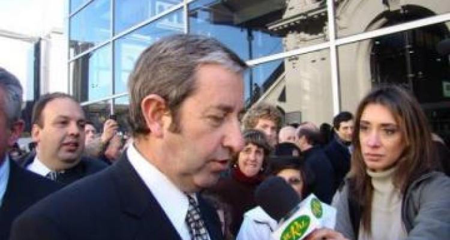 Cobos viene de visita