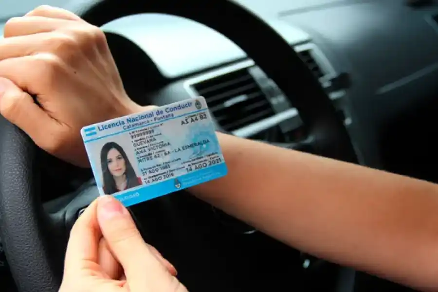 El Gobierno busca extender la duración de las licencias de conducir