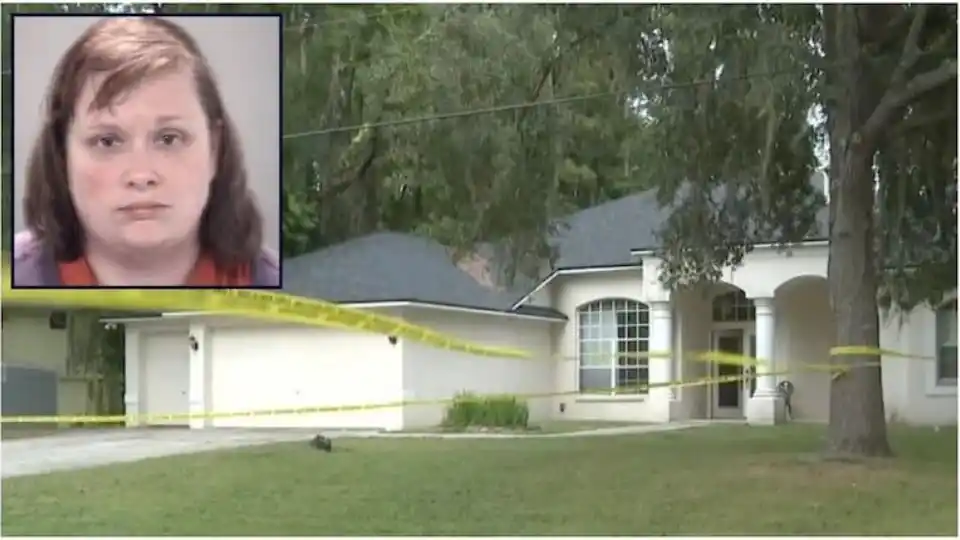 Justine Eve Mroz fue detenida ya acusada de homicidio por la muert de su hijo.