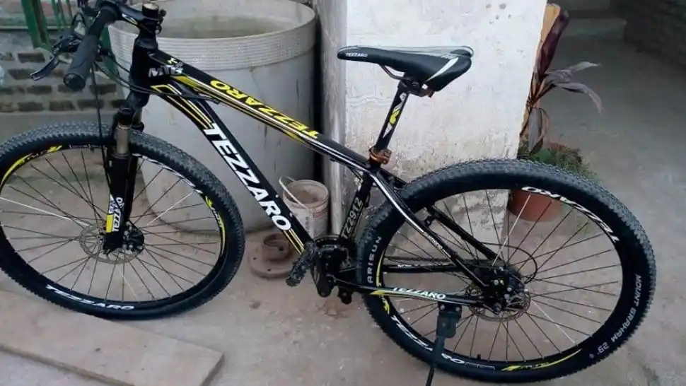 Le robaron la bicicleta, pero se la devolvieron acompañada con una conmovedora carta