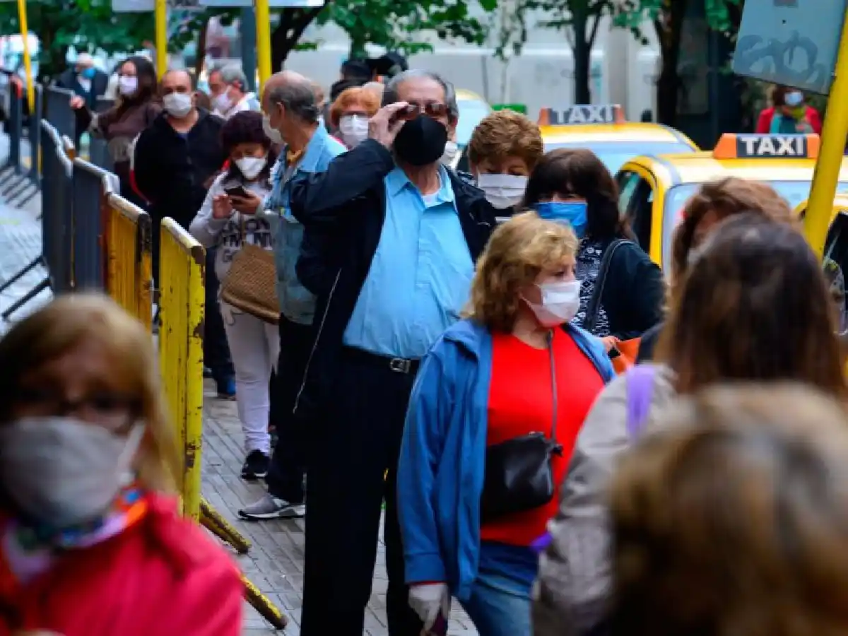 Piden indagar a Vanolli por los hechos del aglomeramiento masivo de jubilados