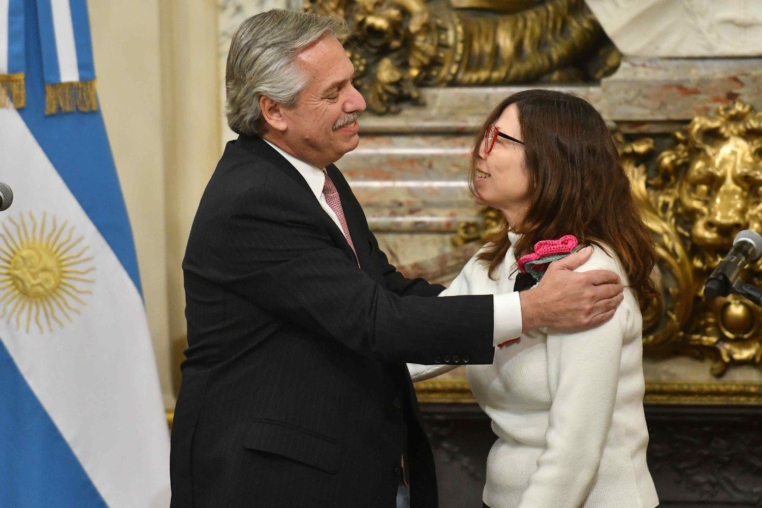 Batakis ministra: Luego de jurar, marcó "tres ejes" para comenzar con su gestión pero no hubo anuncios