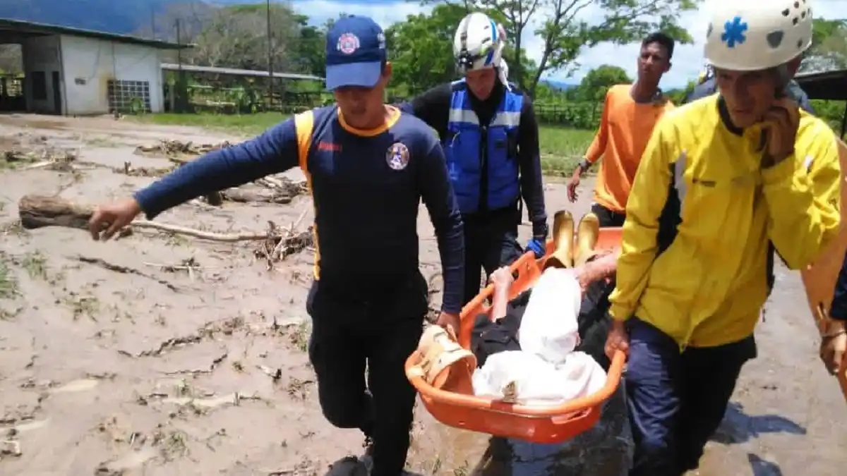 ¡PIDEN NO CONSTRUIR VIVIENDAS EN ZONAS DE ALTO RIESGO! Unas 4 mil familias afectadas por las lluvias