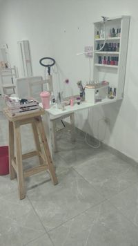 Robaron alrededor de 300 mil pesos en artículos de estética de un local en Paraguay 54