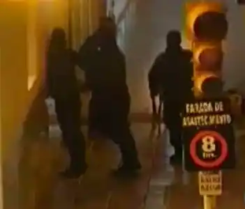 Mirá el video: Golpeó a su pareja y lo echaron del club donde jugaba  