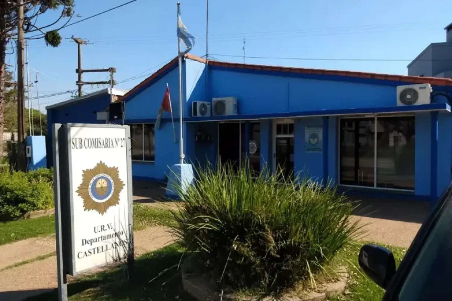 Un hombre disparó con una escopeta por el robo de un perro y se entregó a la policía