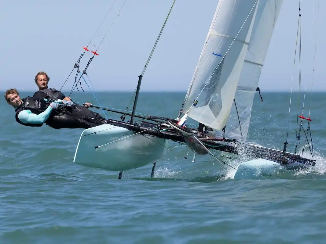 La Semana Internacional del Yatching vuelve a reflejar las banderas internacionales en la costa de nuestra ciudad.