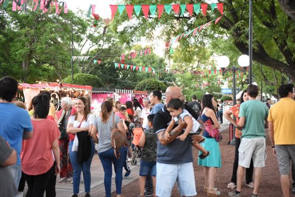 Plaza Feria 2023: está abierta la convocatoria para productores y productoras locales 