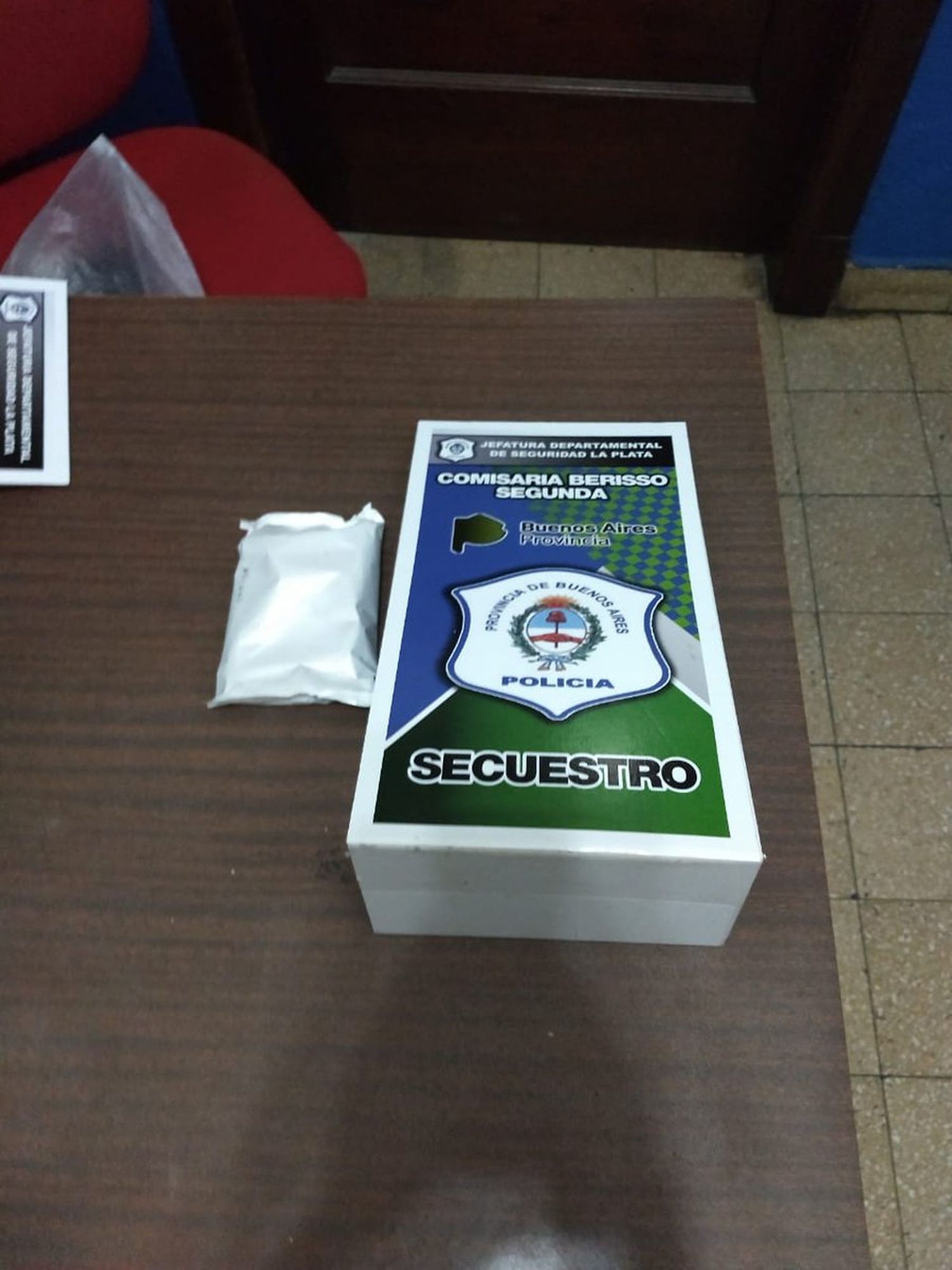 Berisso: Asaltaron una heladería con un tramontina, se llevaron hasta un postre y fueron detenidos