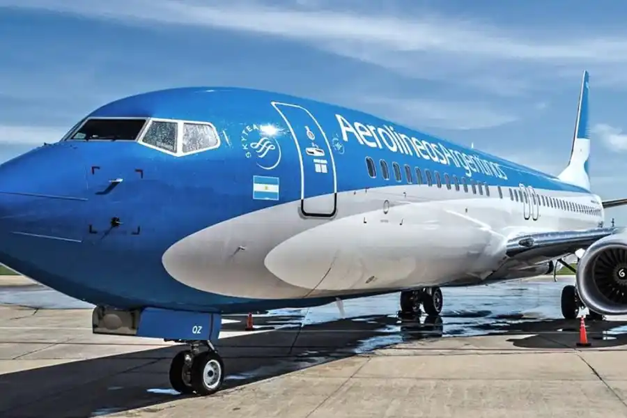 Paro de pilotos de Aerolíneas Argentinas: comenzó el cese de actividades y habrá cancelaciones de vuelos