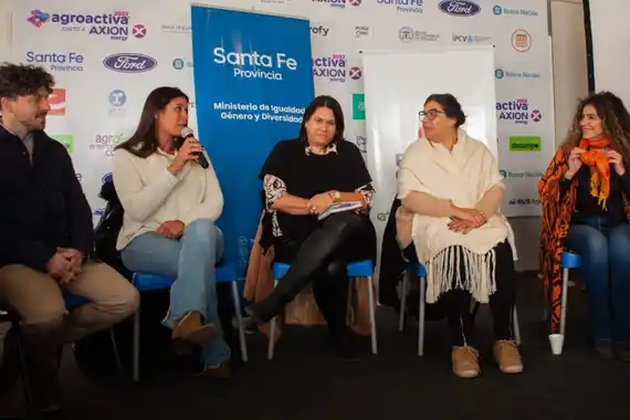 Realizaron un conversatorio sobre mujeres en la muestra agropecuaria