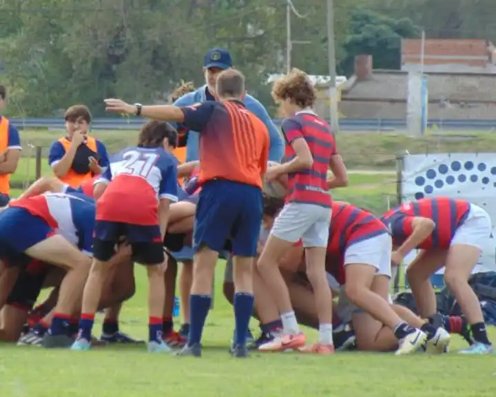 La M15 del Club Náutico se midió frente a Unión del Sur