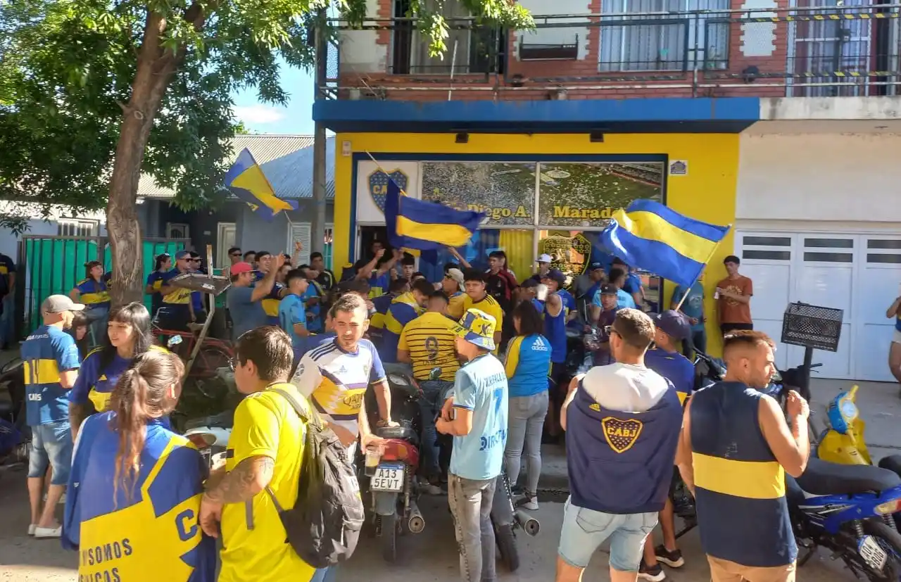 La peña de Boca en San Pedro 