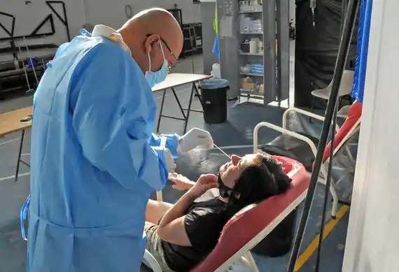 En una semana se triplicaron los contagios de Covid, y se afianza el curso de la cuarta ola en Tandil