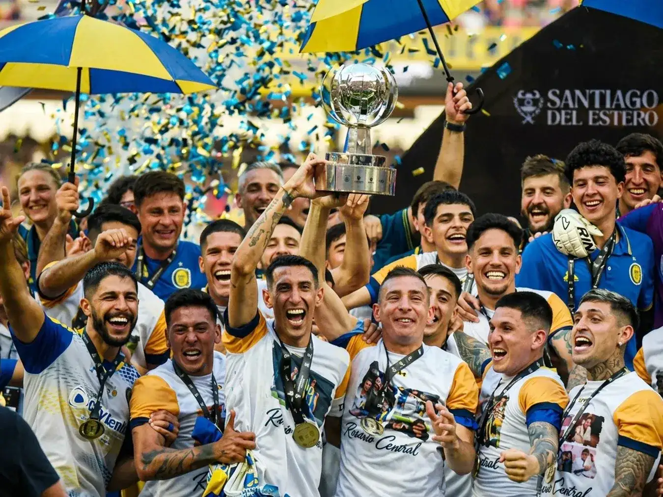 Los festejos de Central en Santiago del Estero.