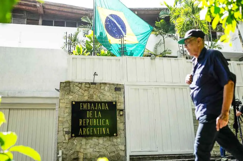 Maduro extremó el asedio a los asilados en la Embajada argentina en Venezuela