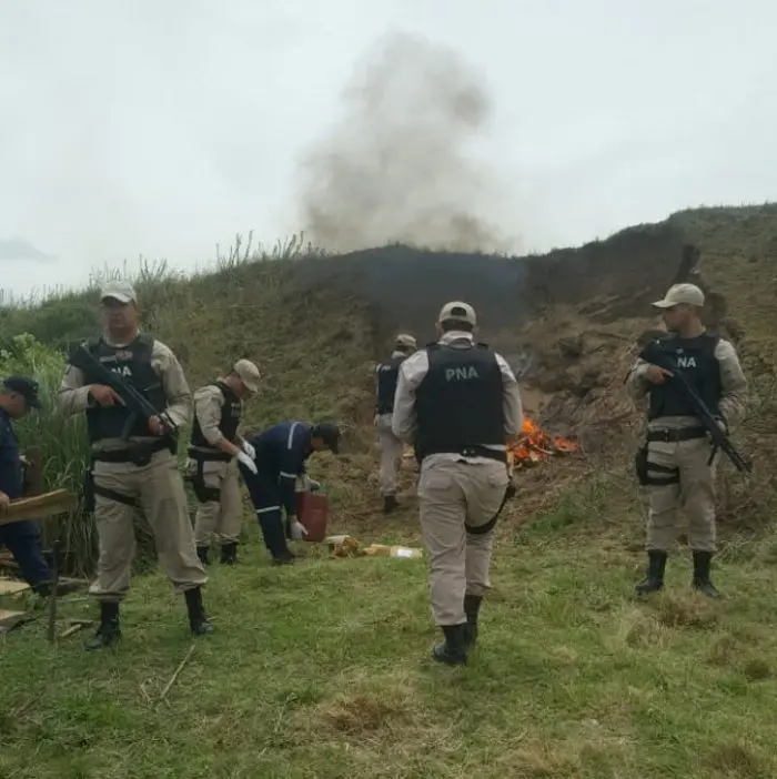 Quemaron más de 70 kilos de droga que fue incautada