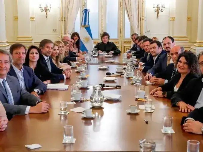 Milei encabeza este martes una reunión con legisladores libertarios de cara a una semana clave en el Congreso