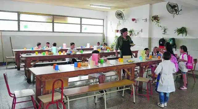 Tres de cada diez alumnos comen en la escuela