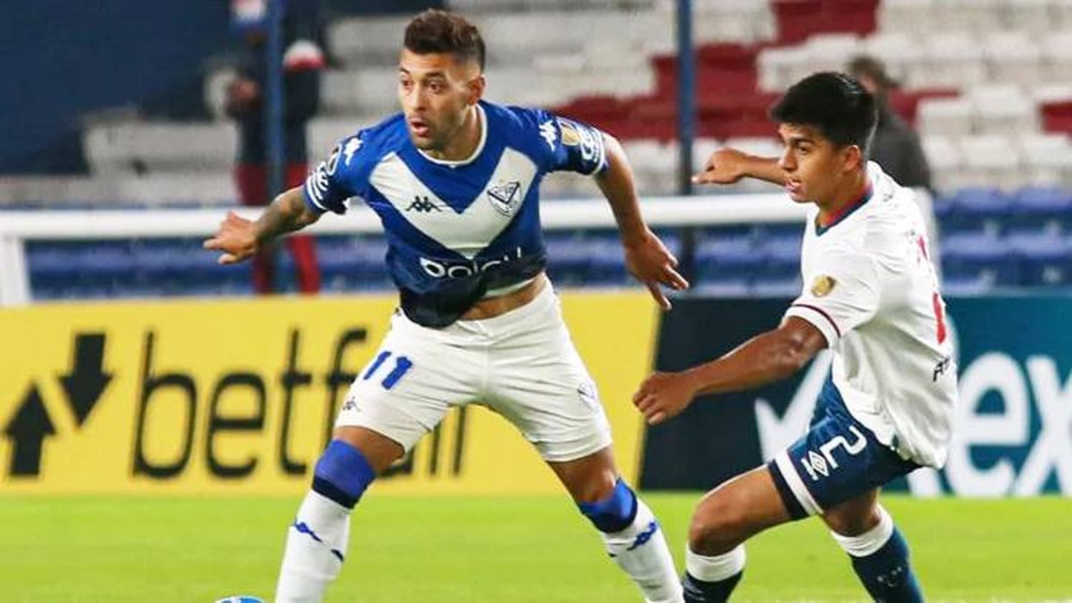 En un final electrizante, Vélez le ganó  a Nacional (U) y sueña con la clasificación