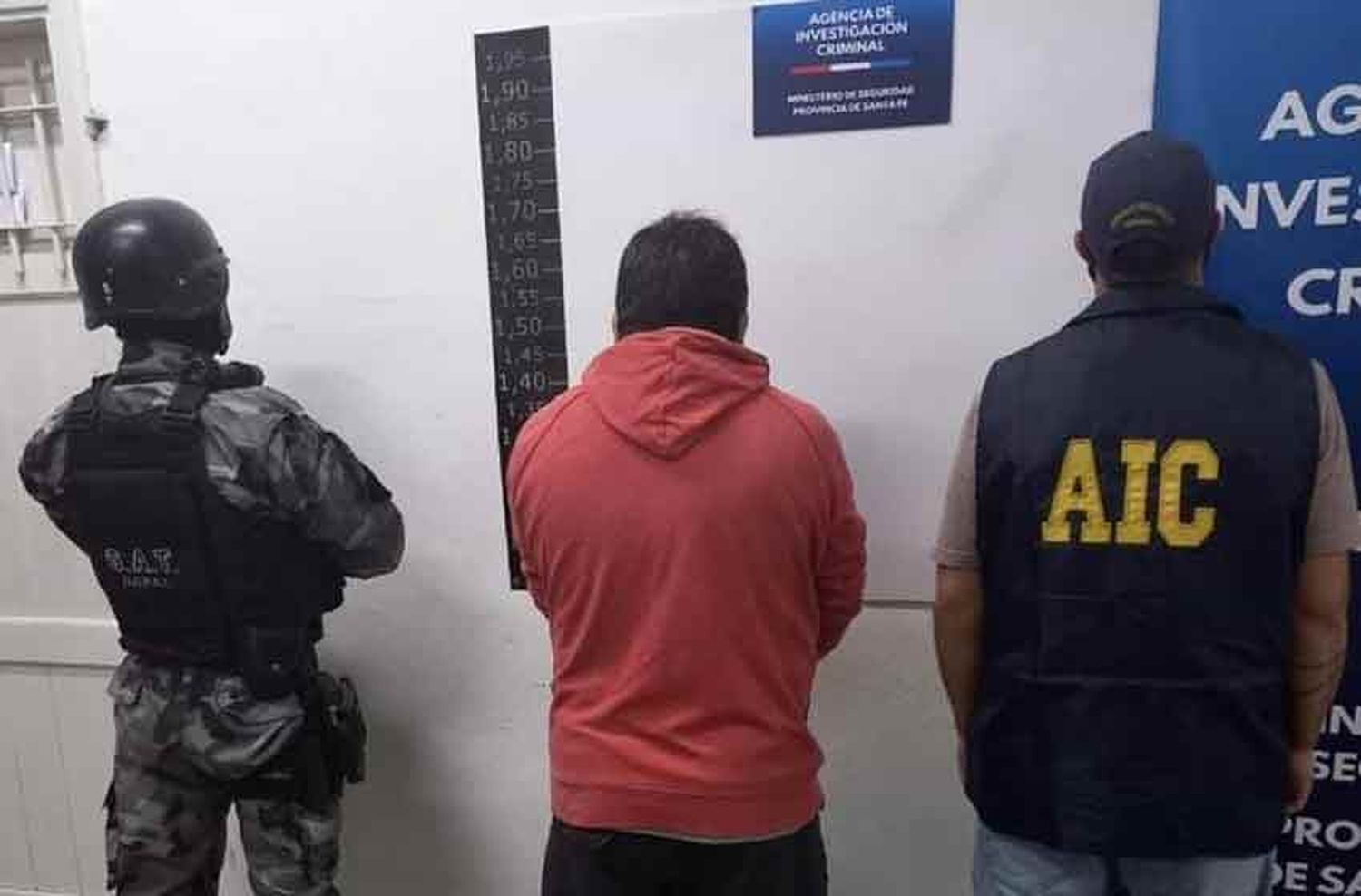 Allanamientos: detuvieron a un hombre por el asesinato de una mujer a metros de su casa en Barrio Godoy