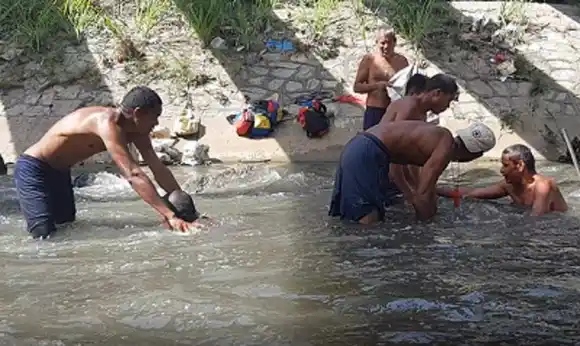 Mineros del río Guaire prefieren morir de coronavirus que de hambre (+video)