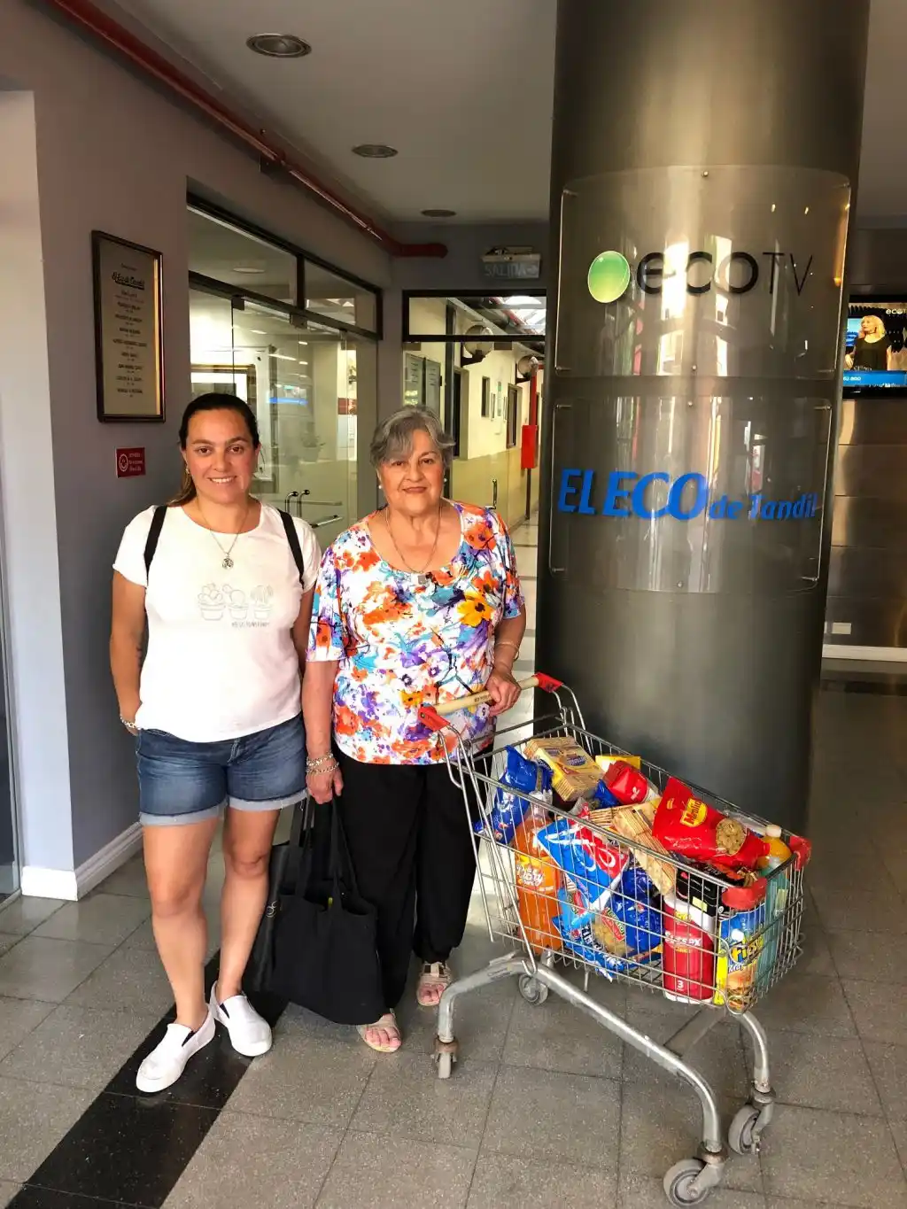 Se entregó otro carro repleto de mercadería 