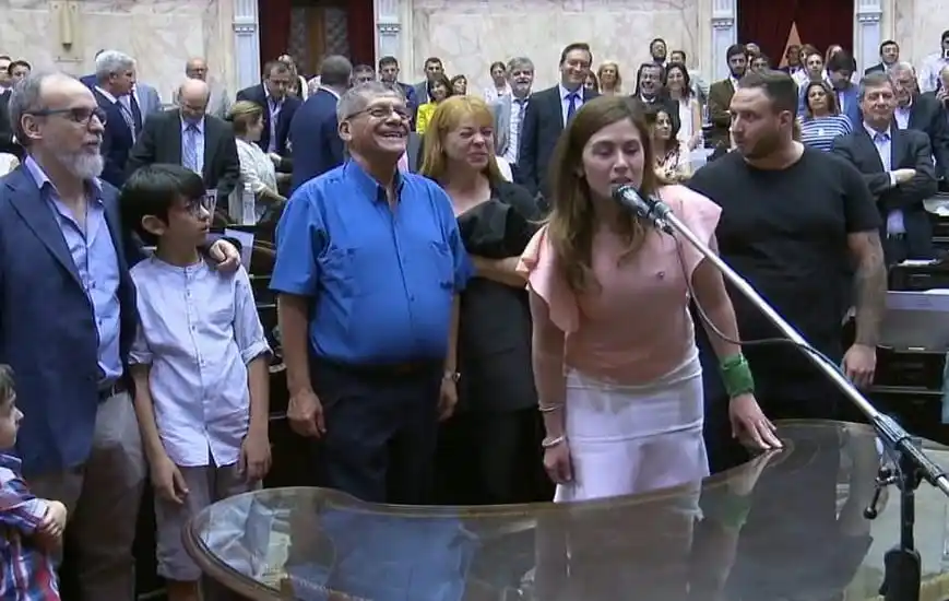 Jimena López ya es diputada nacional