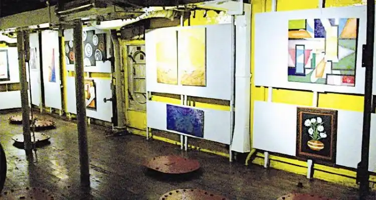 Mónica González expone en el Buque Museo