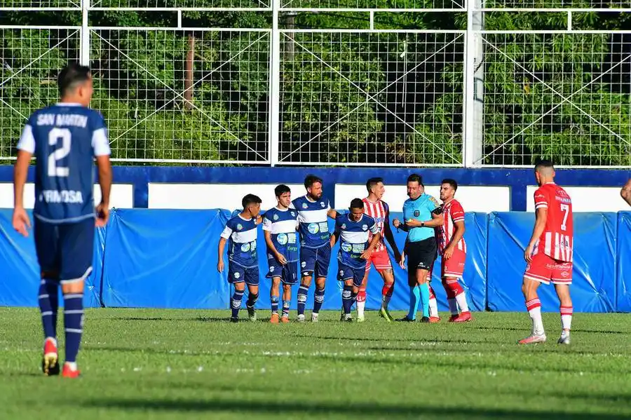 San Martín visita hoy
a Sportivo Las Parejas