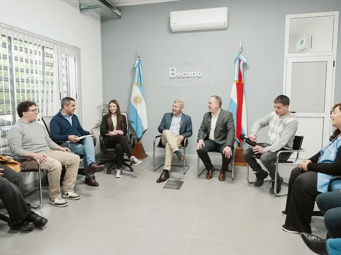 Frigerio destacó el crecimiento en los montos de las becas educativas desde el inicio de su gestión