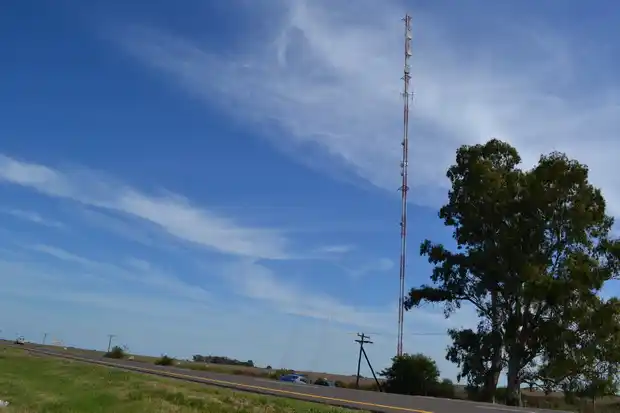 Un operario cayó de unos 40 metros cuando trabajaba en una antena 