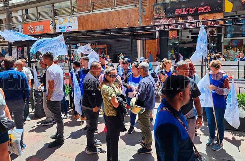 "No vamos a permitir una reforma laboral que deja en estado de vulnerabilidad a los trabajadores", expresó el dirigente del sindicato.