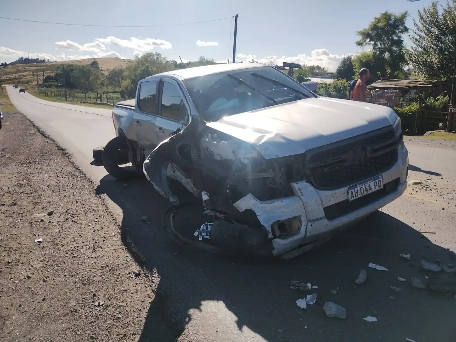 En la camioneta viajaban un adulto y un menor de 9 años. Salieron ilesos.