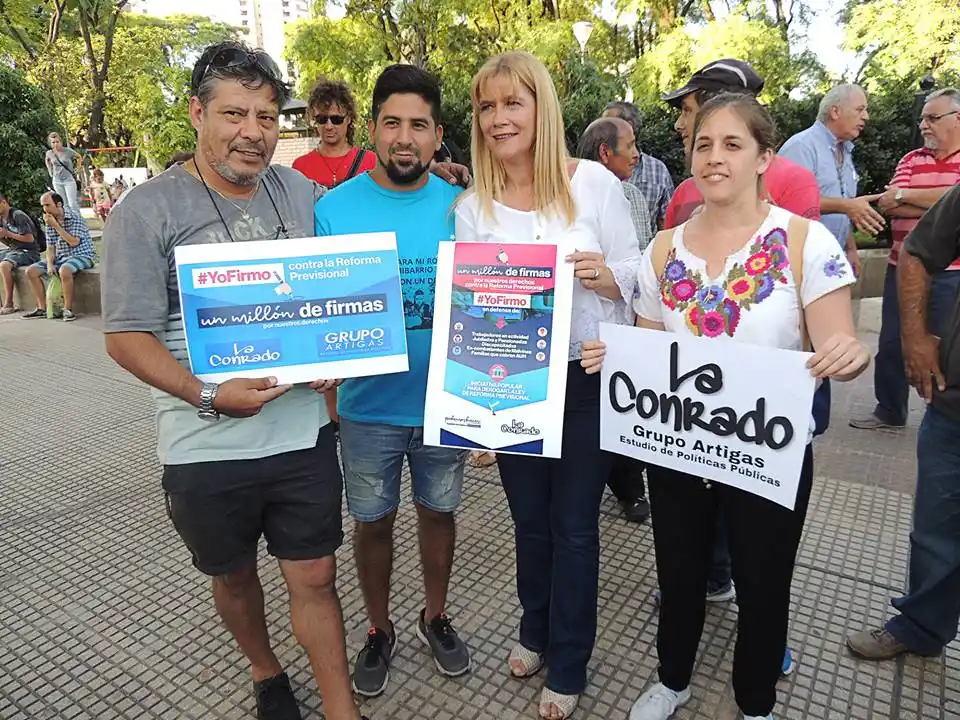 Verónica Magario junta firmas en La Matanza "para revocar la reforma previsional" 