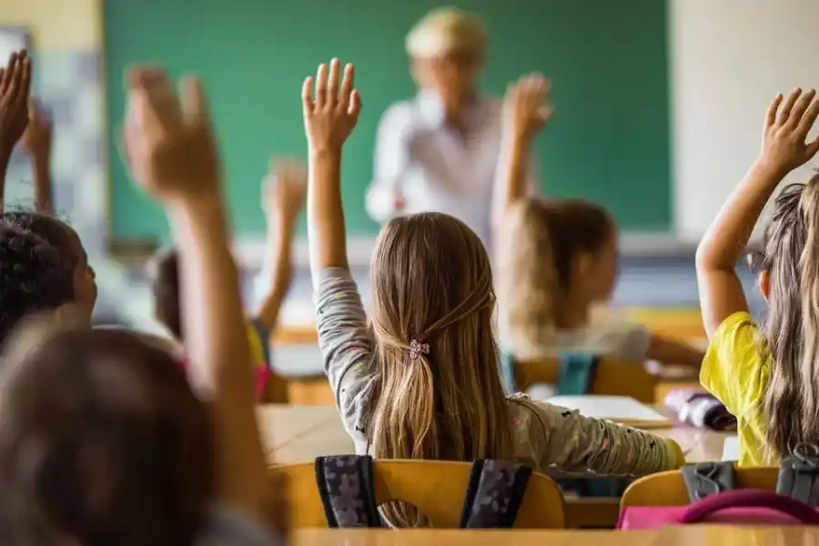 El Gobierno lanzó vouchers para alumnos de familias que no pueden pagar la cuota de escuelas privadas