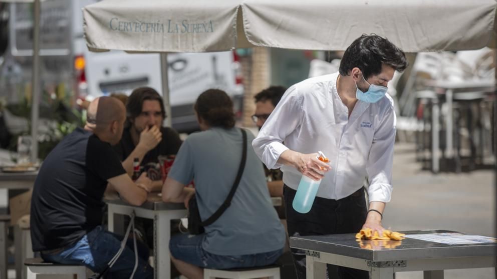 Sólo los vacunados podrían ingresar a bares y restaurantes en Buenos Aires
