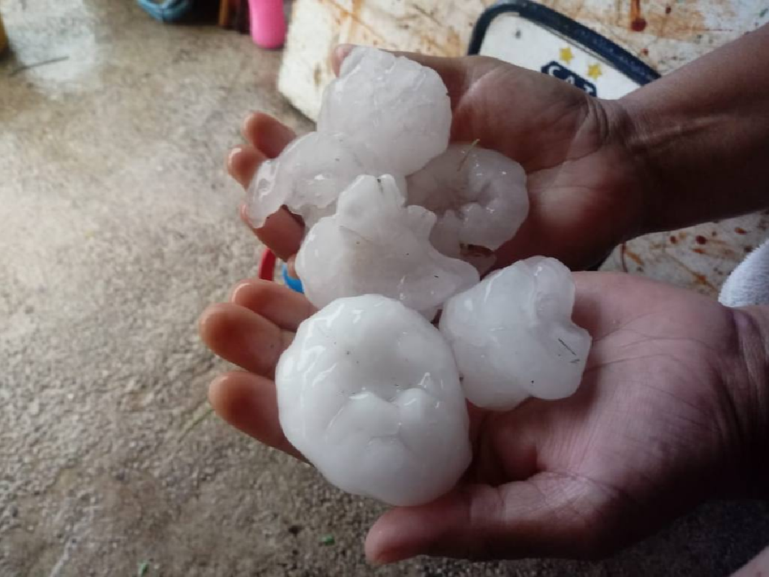 Piedras del tamaño de "huevos de gallina" en Anisacate