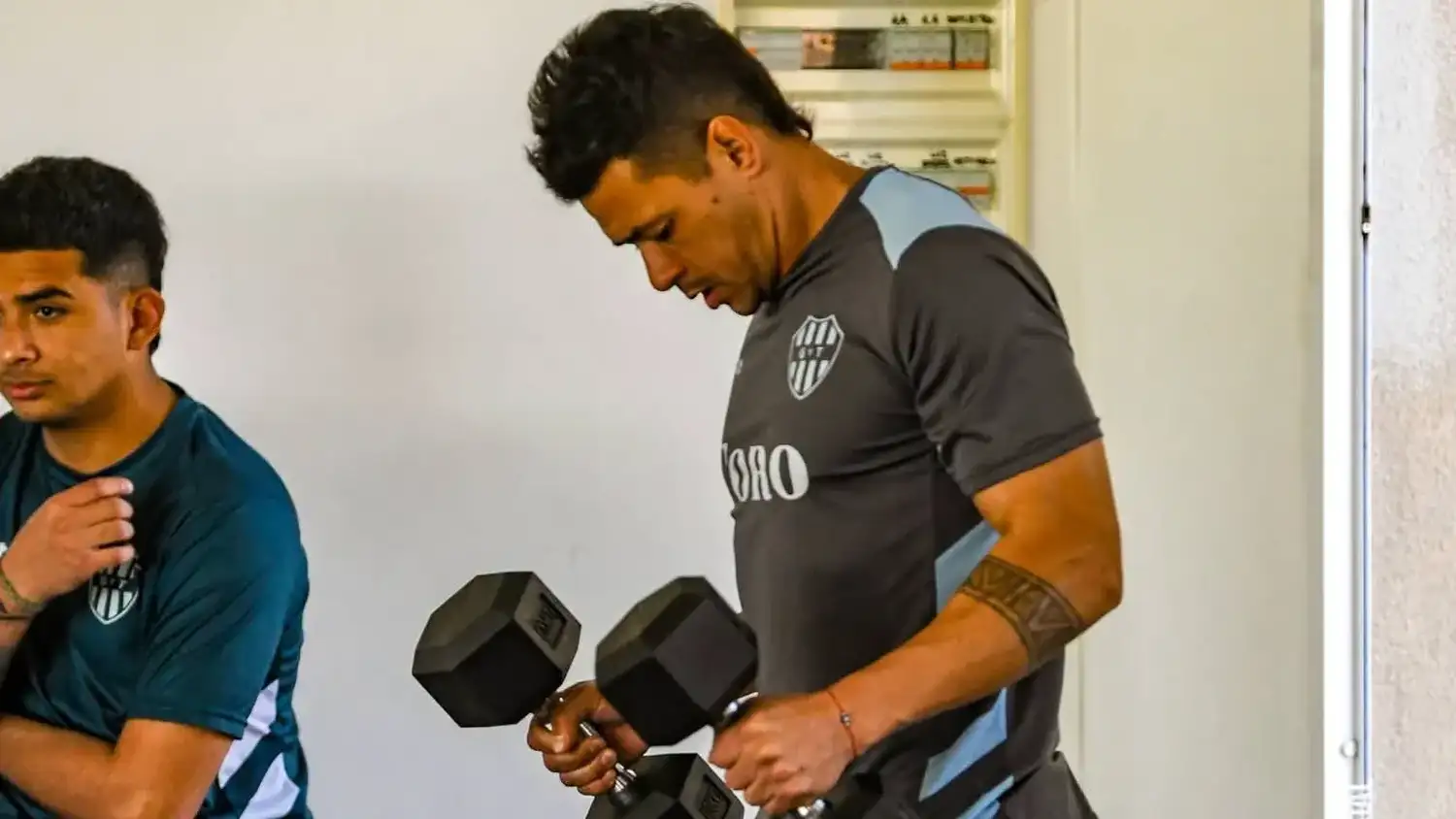 Matías Birge, capitán de Gimnasia y Tiro. (Fotos de prensa Gimnasia y Tiro de Salta).