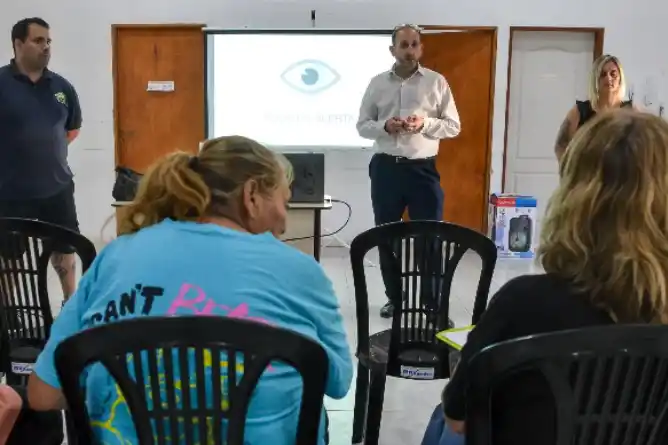 El barrio 30 de Mayo se suma a “Ojos en Alerta” con una nueva capacitación
