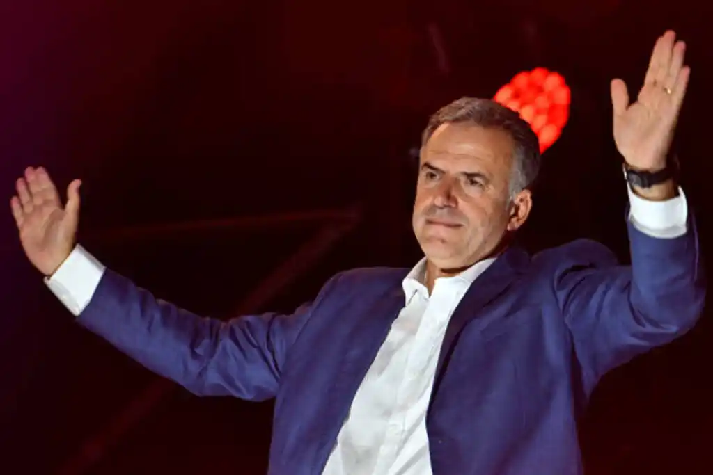 Yamandú Orsi asume el poder en Uruguay