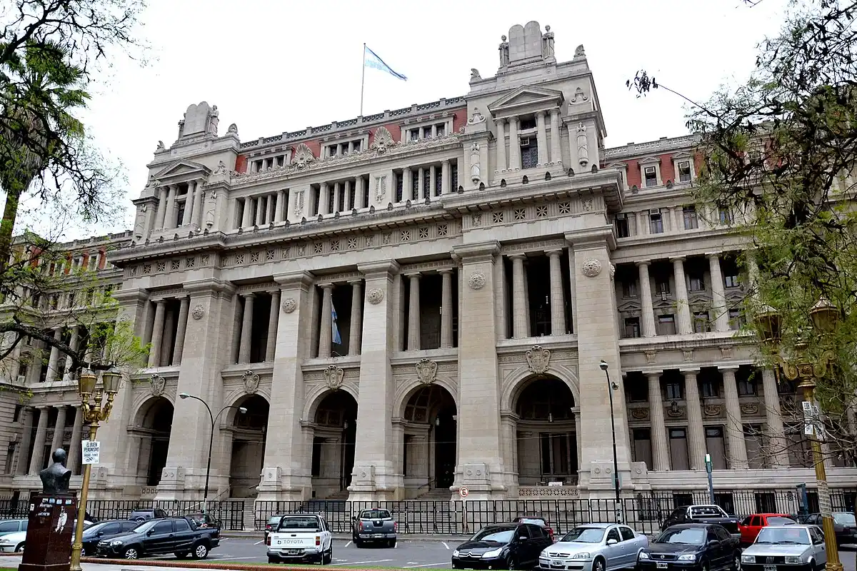 La Corte Suprema señaló que la prisión perpetua se aplicó de forma errónea en una condena de un caso
