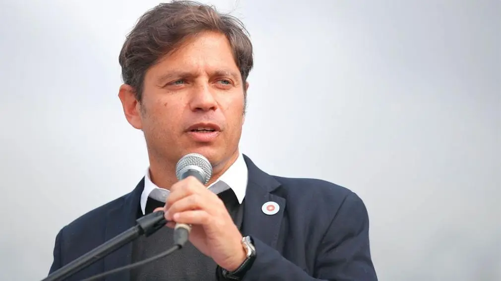 El gobernador apuntó contra Javier Milei