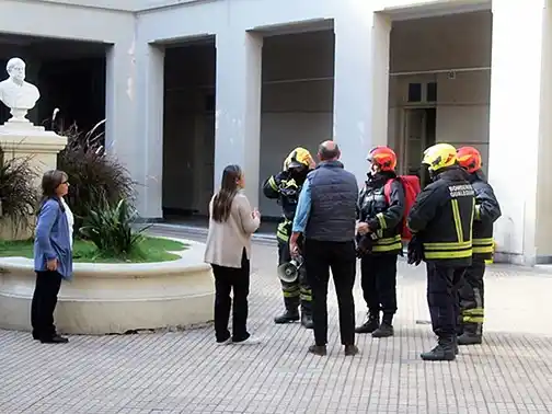 Se desarrolló simulacro de incendio en la Escuela Normal “Ernesto A. Bavio”