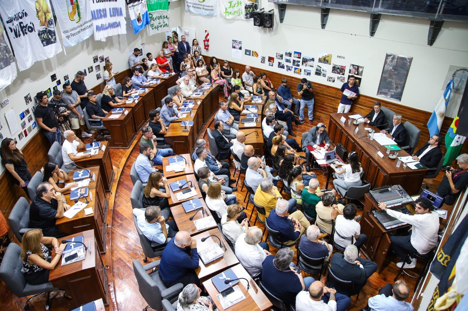 Ferraresi dio inicio al período de sesiones ordinarias en Avellaneda: anunció un plan de viviendas