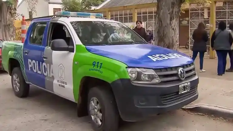 Asaltaron a un jubilado en La Plata mientras dormía, lo golpearon y se llevaron medio millón de pesos