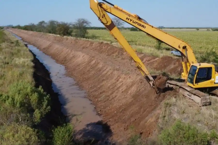 La Provincia ejecuta más de 20 obras hídricas con una inversión superior a los $10.000 millones