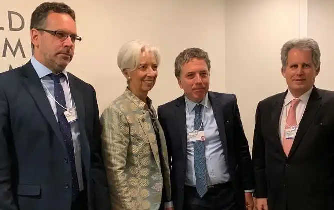 Dujovne advierte que el entorno financiero es “inestable”