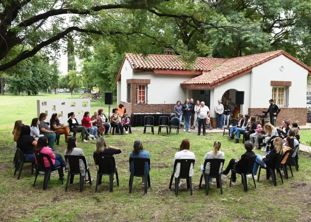 Encuentro en el Área de la Mujer: Reflexión y compromiso por la equidad